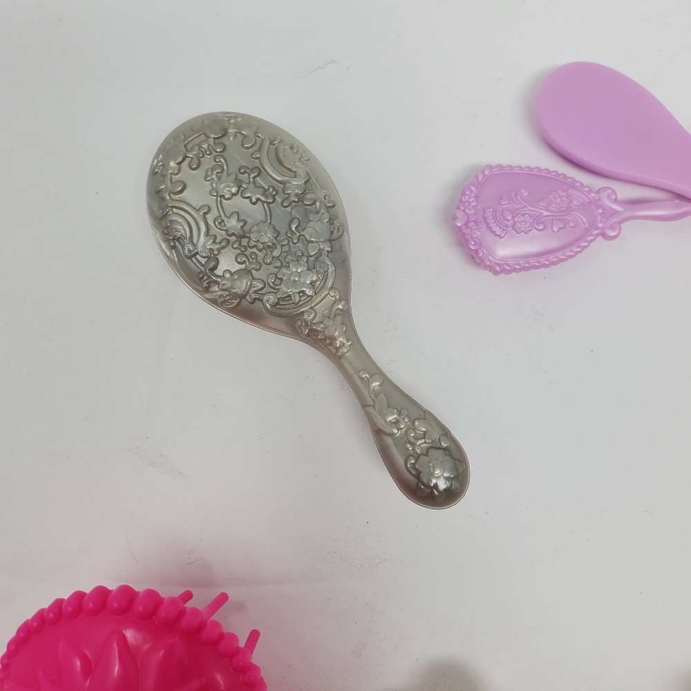 Variety of Toy Brushes Barbie/My little Pony/Other brands Lot of  22 Different t - Picture 6 of 8